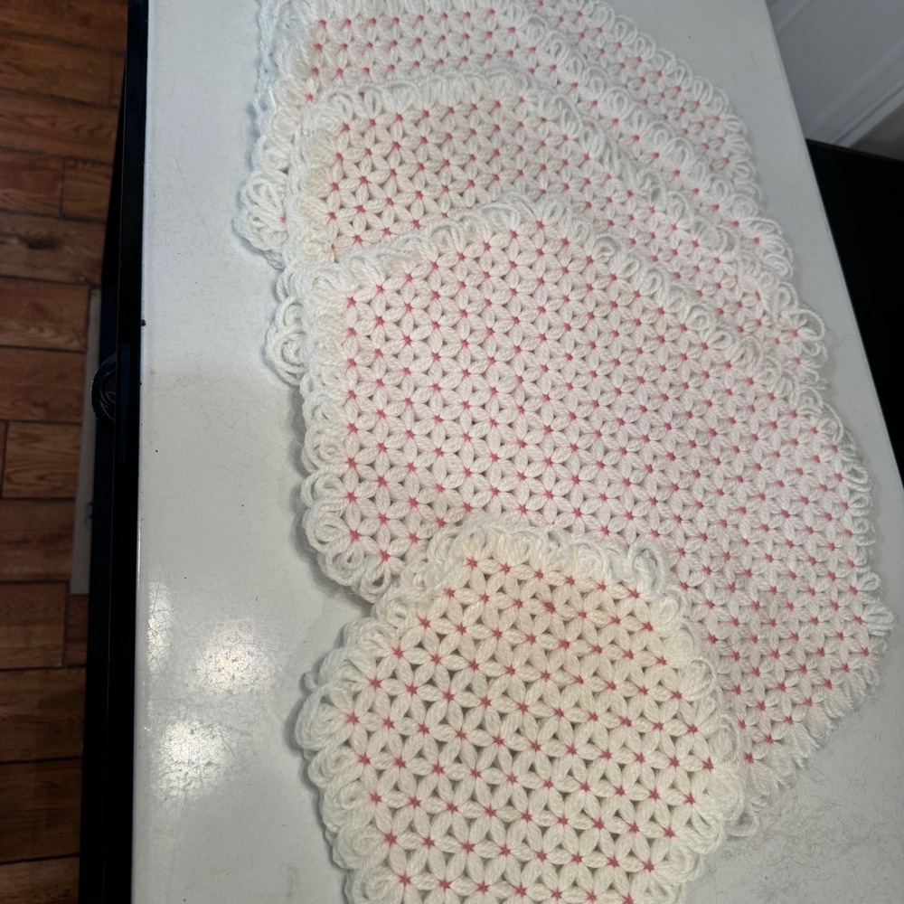 Handmade Crochet Placemats Set 5pc Cream Pink Jasmine Stitch Floral Cottagecore